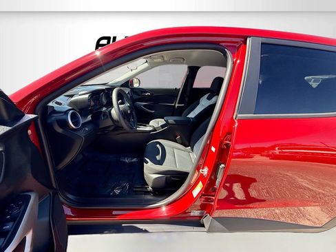 Used 2026 Chevrolet Trax LS w/ LS Convenience Package image 19