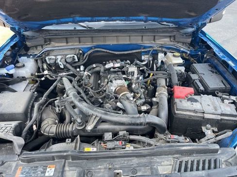 Used 2023 Ford Bronco Wildtrak image 11