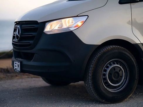 Used 2021 Mercedes-Benz Sprinter 2500 image 74