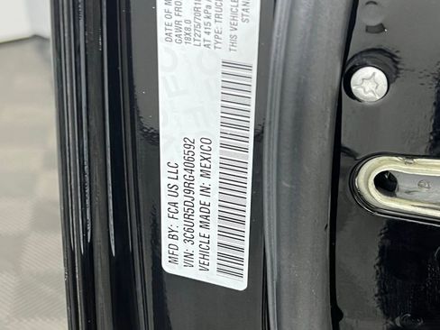 Used 2024 RAM 2500 Big Horn w/ Bed Utility Group image 35