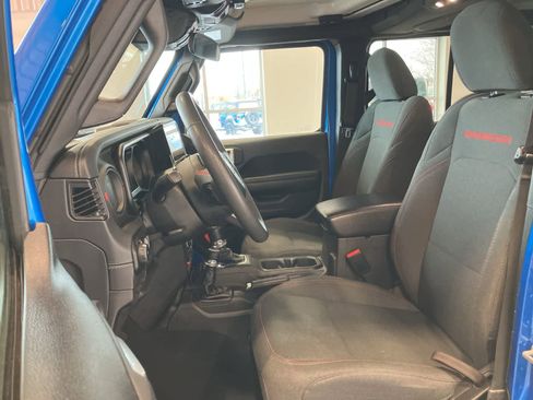Used 2024 Jeep Wrangler Rubicon image 10