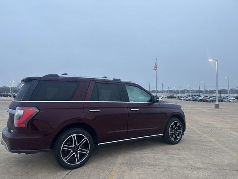 Used 2021 Ford Expedition Limited image 28