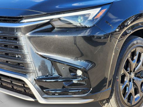 New 2026 Lexus TX 500h AWD image 5