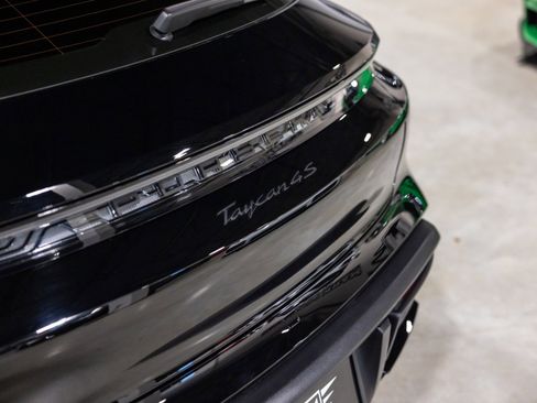 Used 2024 Porsche Taycan 4S image 15