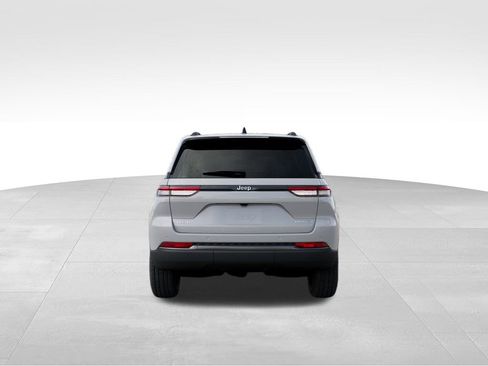 New 2026 Jeep Grand Cherokee Limited w/ Limited Altitude Package AWD/4WD image 8