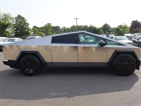 Used 2024 Tesla Cybertruck Cyberbeast AWD/4WD image 4