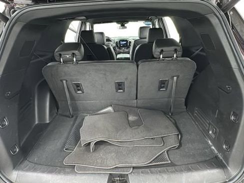 Used 2023 Chevrolet Traverse LT image 16