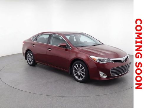 Used 2014 Toyota Avalon XLE Touring image 3
