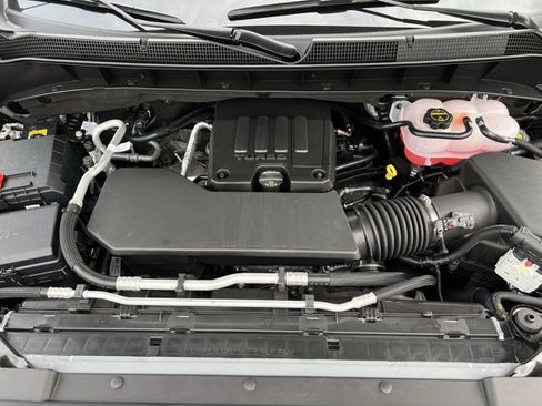 Used 2024 Chevrolet Silverado 1500 Custom w/ Dark Appearance Package image 30