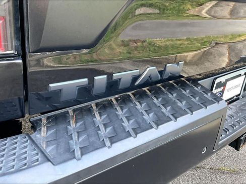 Used 2021 Nissan Titan PRO-4X w/ Pro-4x Convenience Package image 30