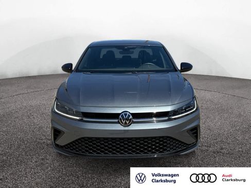Used 2025 Volkswagen Jetta Sport FWD image 8