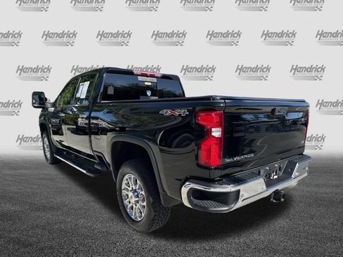 Used 2024 Chevrolet Silverado 2500 LTZ w/ LTZ Convenience Package image 7