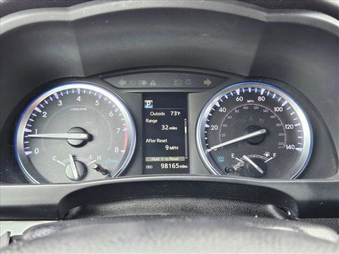 Used 2019 Toyota Highlander XLE FWD image 11