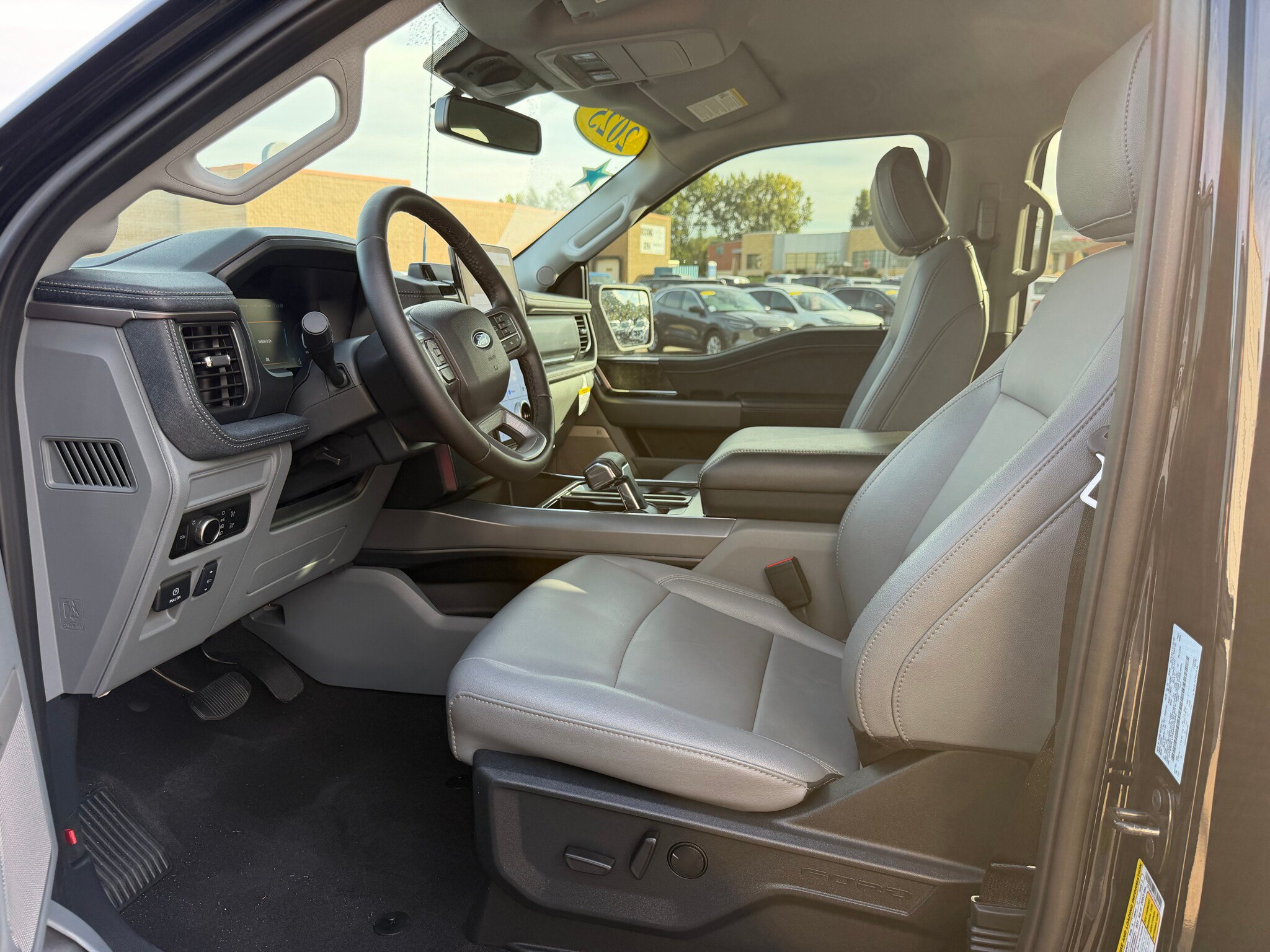 Used 2025 Ford F150 Lightning Flash AWD/4WD image 7