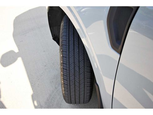 Used 2024 Ford Maverick Lariat w/ Black Appearance Package FWD image 29