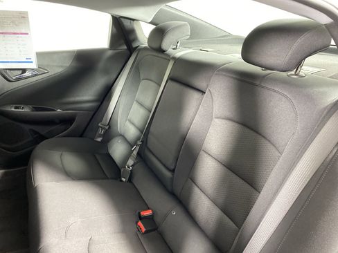 Used 2025 Chevrolet Malibu LT image 32