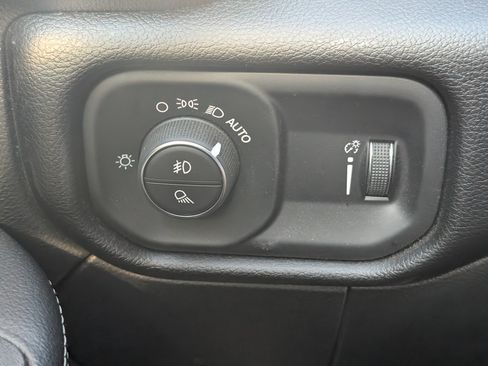 Used 2026 RAM 2500 Big Horn AWD/4WD image 8