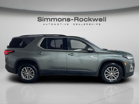 Used 2023 Chevrolet Traverse LT AWD/4WD image 6