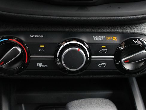 Used 2024 Kia Soul LX w/ Option Group 015 image 33