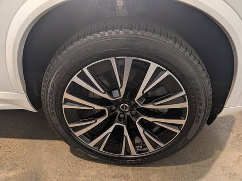 Used 2024 Volvo XC90 T8 Plus w/ Protection Package image 7