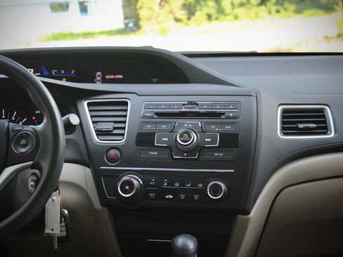 Used 2014 Honda Civic LX image 40
