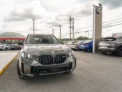 Used 2025 BMW X5 M60i AWD/4WD image 11