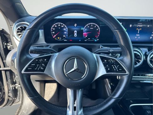 Used 2025 Mercedes-Benz CLA 250 4MATIC image 12