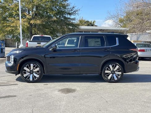 New 2026 Mitsubishi Outlander SE AWD/4WD image 2