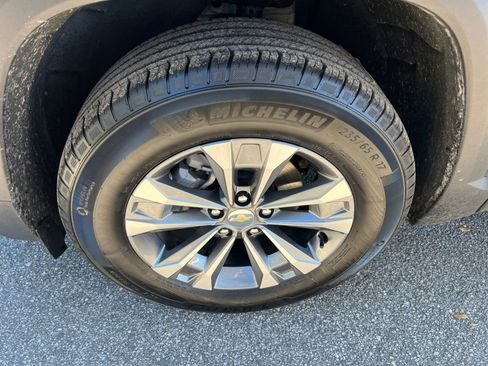 Used 2025 Chevrolet Equinox LT image 23