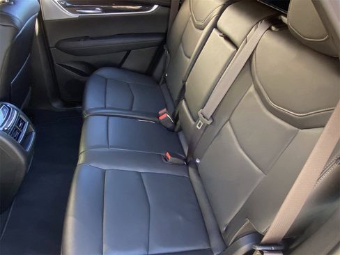Certified 2025 Cadillac XT5 Premium Luxury image 18