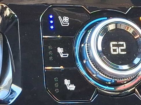 Used 2025 GMC Sierra 1500 AT4 w/ AT4 Premium Package image 24