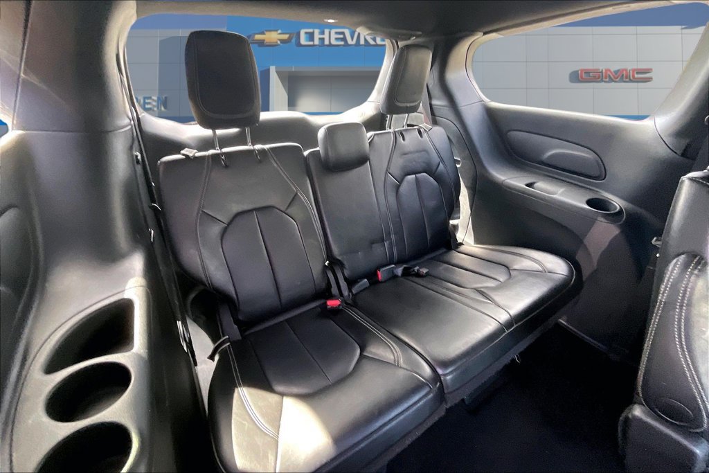 Used 2025 Chrysler Pacifica Select FWD image 26