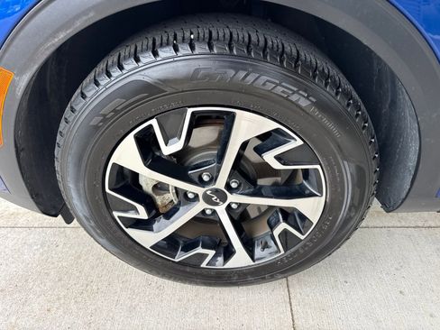 Used 2023 Kia Sportage EX FWD image 16