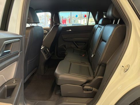 Used 2023 Volkswagen Atlas Cross Sport SE image 43