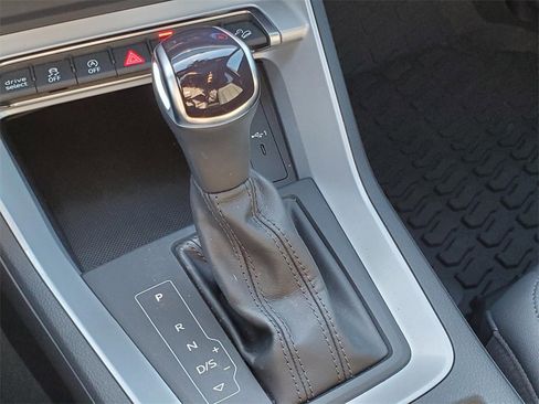 Used 2022 Audi Q3 2.0T Premium image 29