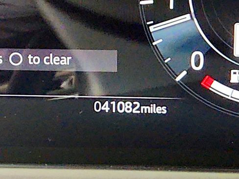 Used 2023 Land Rover Range Rover Velar R-Dynamic S AWD/4WD image 16