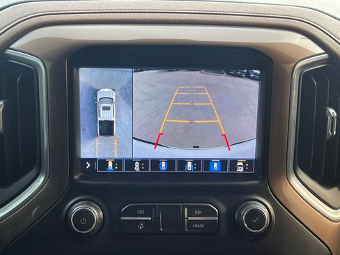 Used 2020 Chevrolet Silverado 1500 High Country w/ Technology Package image 31