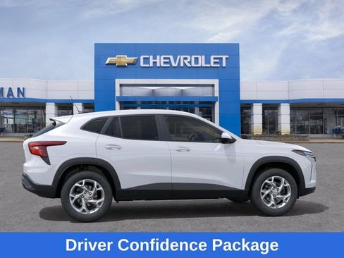 New 2026 Chevrolet Trax LS w/ LS Convenience Package FWD image 6
