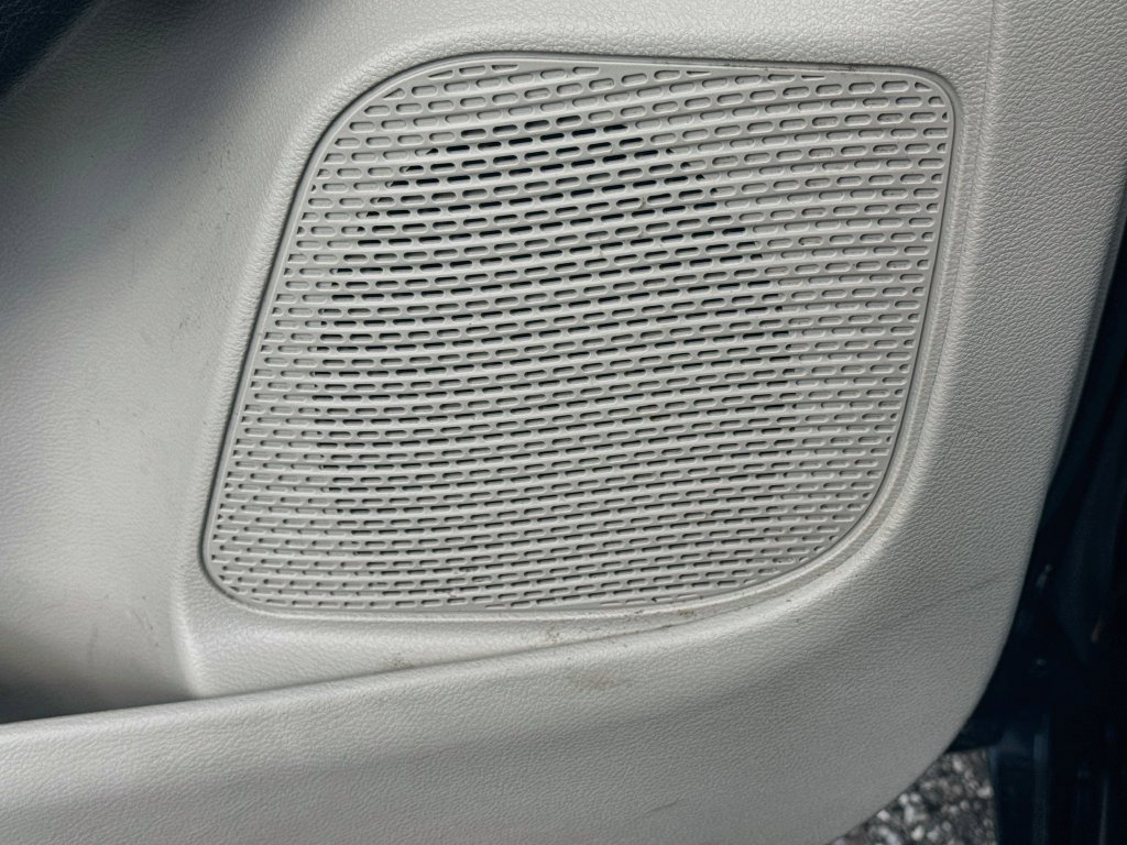 Used 2021 Chrysler Pacifica Touring FWD image 20
