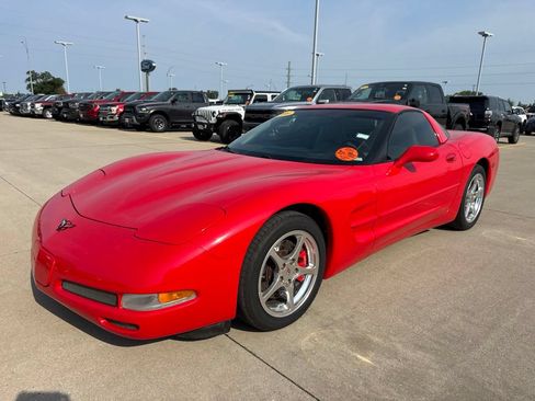 Used 2000 Chevrolet Corvette Coupe w/ Memory Pkg RWD image 19