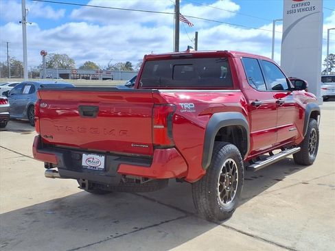 Used 2025 Toyota Tacoma TRD Off-Road image 6