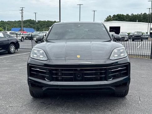 Used 2025 Porsche Cayenne E-Hybrid Coupe AWD/4WD image 3