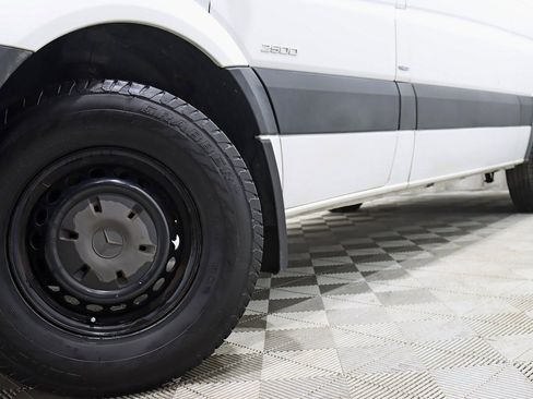 Used 2014 Mercedes-Benz Sprinter 144 Cargo image 4