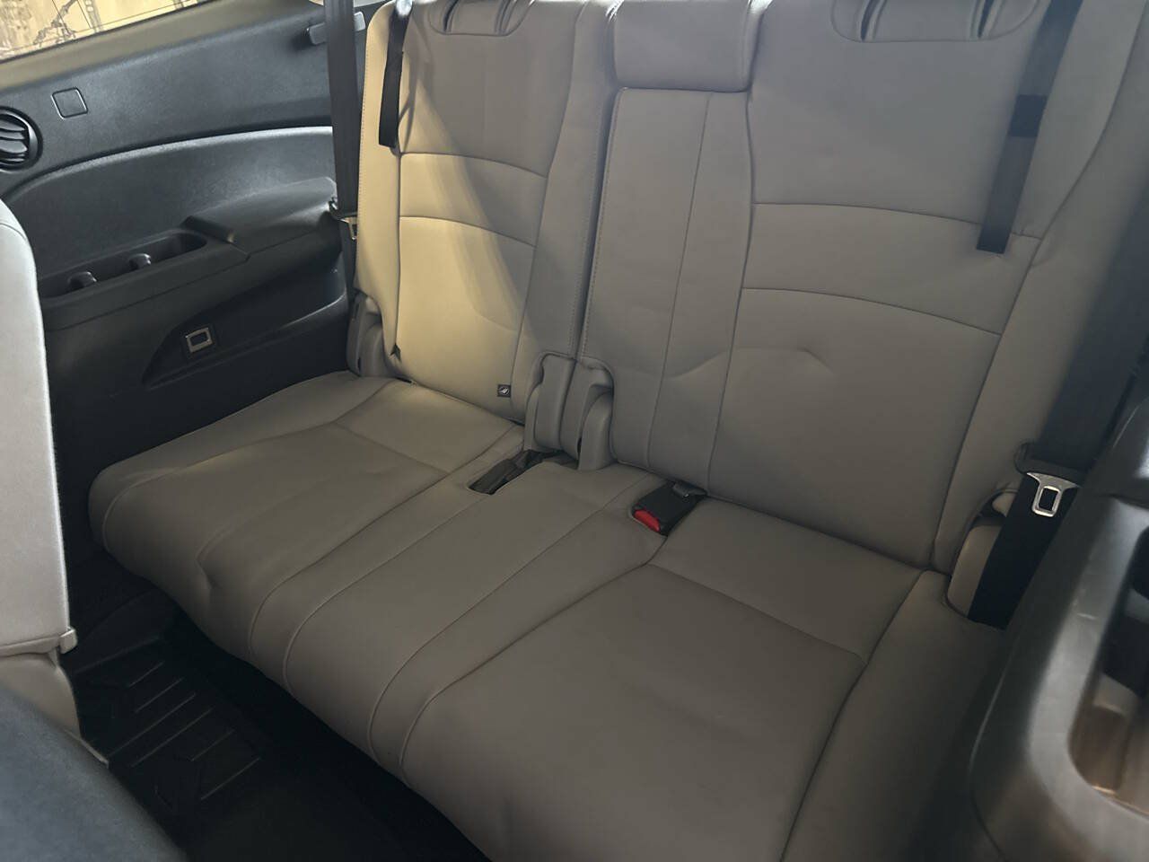 Used 2016 Honda Pilot Touring image 7