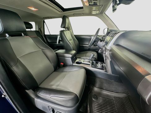 Used 2021 Toyota 4Runner SR5 Premium w/ Moonroof Package AWD/4WD image 33