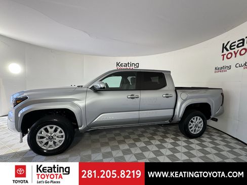 Certified 2026 Toyota Tacoma SR5 AWD/4WD image 9