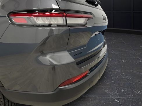 New 2025 Jeep Grand Cherokee L Altitude image 34