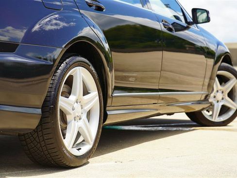 Used 2010 Mercedes-Benz S 550 4MATIC image 18
