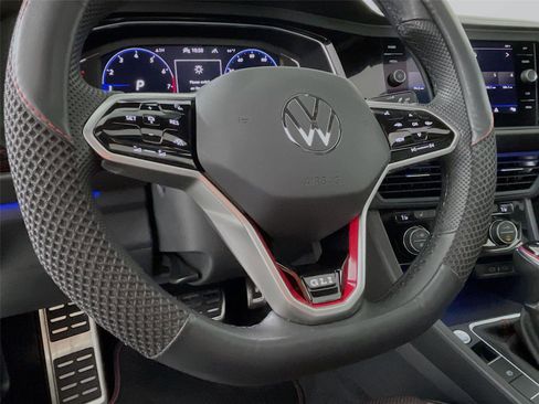 Used 2022 Volkswagen Jetta GLI Autobahn image 15