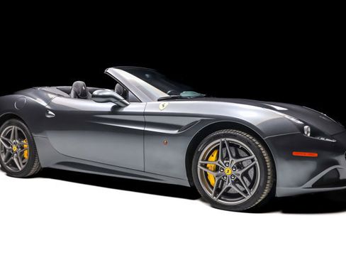 Used 2016 Ferrari California T image 28